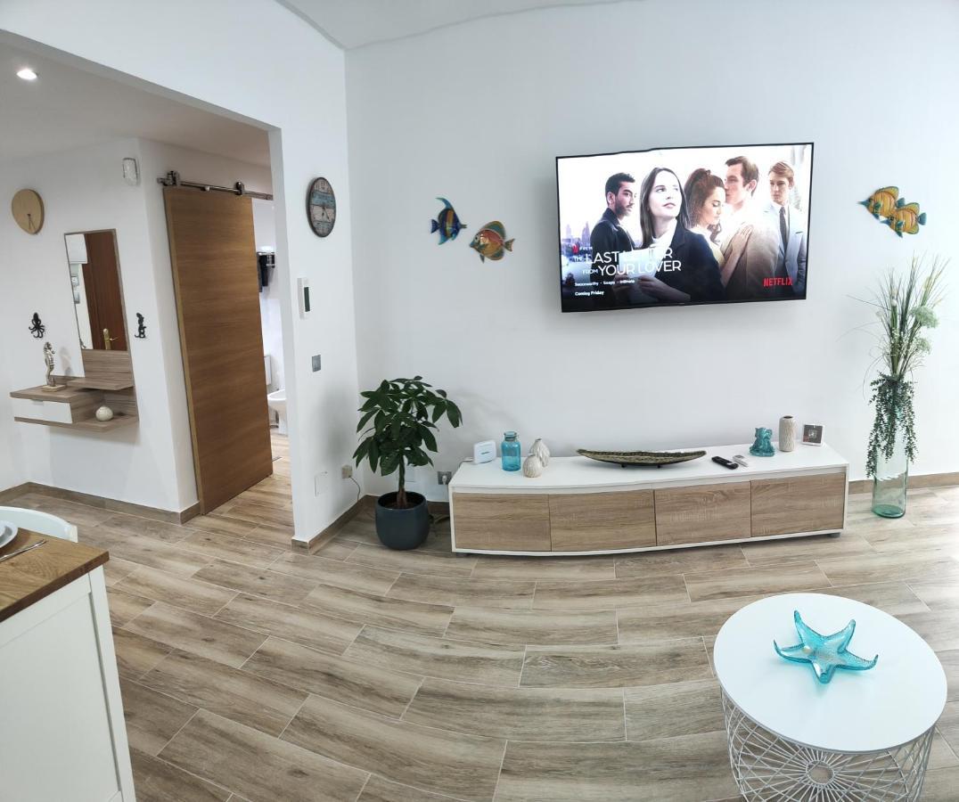 City Central Apartment With Large Patio By Namaste Elite ตอร์เรโมลิโนส ภายนอก รูปภาพ
